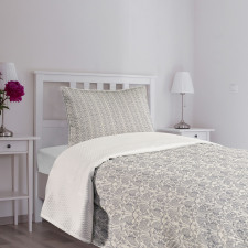 Continuous Floral Motif Bedspread Set