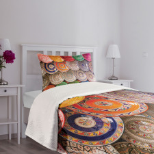 Traditional Colorful Bedspread Set