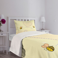 Buzzing Flies Heart Shape Bedspread Set