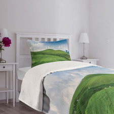 Sheep and Blue Sky Bedspread Set