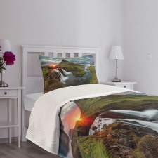 Cascade Stream Wildlife Bedspread Set