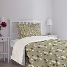 Curvy Garden Flowers Bedspread Set