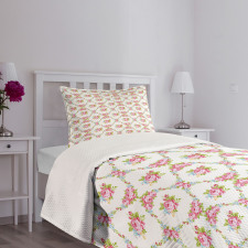 Curvy Borders Roses Bedspread Set