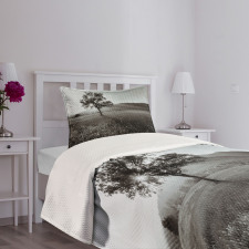 Lonely Tree Bedspread Set