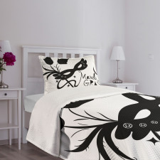Classic Mask Flowers Bedspread Set