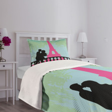 Hand Drawn Couple Kissing Bedspread Set