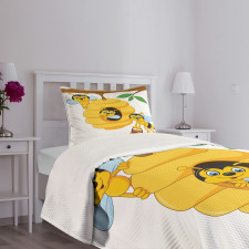 Tree with Beehive Honey Bedspread Set