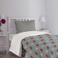 Flora and Fauna Design Bedspread Set