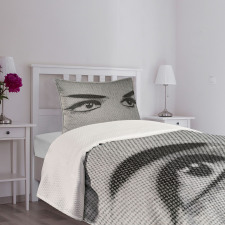 Dramatic Woman Look Bedspread Set