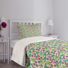 Traditional Motifs Bedspread Set