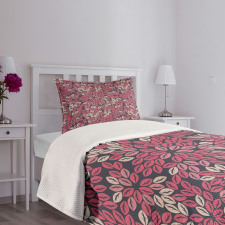 Abstract Laurel Foliage Bedspread Set