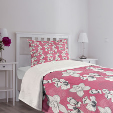 Sketch Flower Motifs Bedspread Set