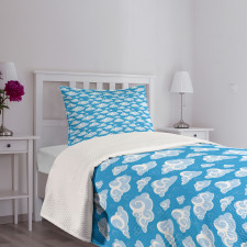 Swilrs in the Sky Bedspread Set