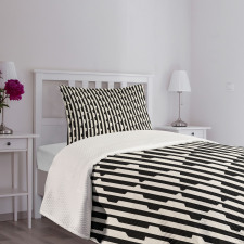 Retro Lines and Triangles Bedspread Set