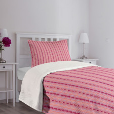 Pinkish Triangles Bedspread Set