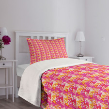 Abstract Triangle Pattern Bedspread Set