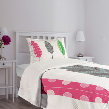 Funky Sketched 3 Plumes Bedspread Set