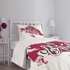 Wording on Paint Stroke Bedspread Set