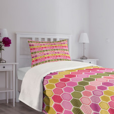 Hexagons and Dots Bedspread Set