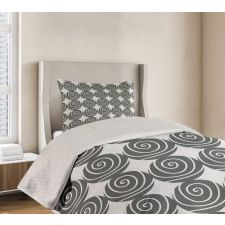 Flush-seamed Circles Bedspread Set