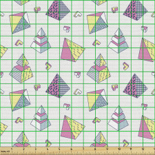 Geometrik Parça Kumaş Saykodelik Süslemelerden Üçgen Prizmalar