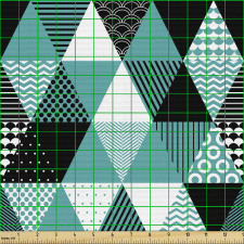 Geometrik Parça Kumaş Farklı Desenli Üçgen Şekilli İllüstrasyon