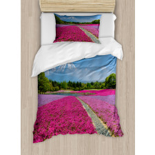 Flourishing Shibazakura Scene Duvet Cover Set