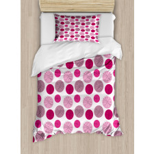 Flower Sketches over Dots Duvet Cover Set