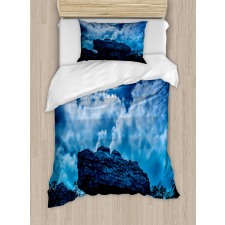 Cliff Under Cloudy Night Duvet Cover Set