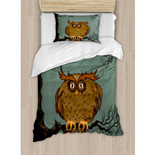 Tired Owl on Oak Tree Duvet Cover Set