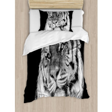 Intense Gaze of Hunter Duvet Cover Set