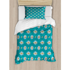 Chamomile Petals and Bees Duvet Cover Set