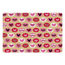 Cartoon Style Hearts Pet Mat