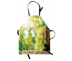 Young Vine Green Spring Apron