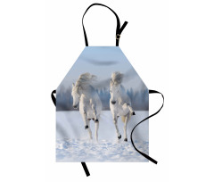 Kış Mutfak Önlüğü Karlarda Dörtnala Koşan Atlar Fotoğrafı Deseni