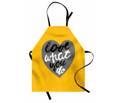 Moda Mutfak Önlüğü Parlak Zeminde Kalp İçinde İngilizce El Yazısı