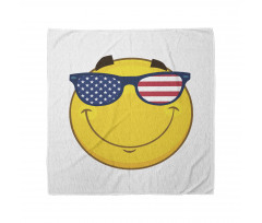 Duygu Bandana Amerikan Bayrağı ve Gözlüklü Gülümseyen Emoji