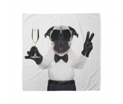 Pug Köpek Bandana Barmen Kostümlü Gözlüklü Küçük Hayvan