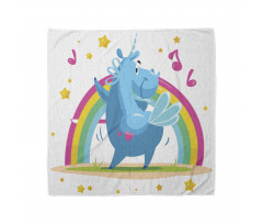 Unicorn Bandana Gökkuşağının Önünde Dans Eden Boynuzlu At