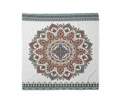 Mandala Bandana Beyaz Arka Planda İç İçe geçmiş Desenler