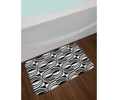 Checkered Curvy Bath Mat