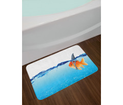 Small Fish with Shark Fin Bath Mat