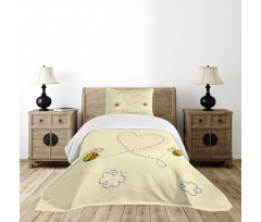 Buzzing Flies Heart Shape Bedspread Set