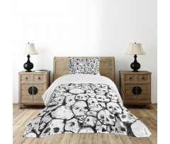 Grungy Skulls Halloween Bedspread Set