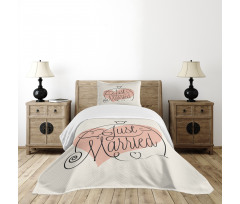 Just Married Tulip Heart Bedspread Set