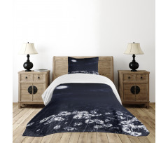 Dark Night White Daisies Bedspread Set