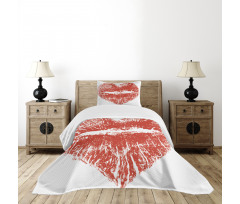 Heart Shaped Lipstick Mark Bedspread Set