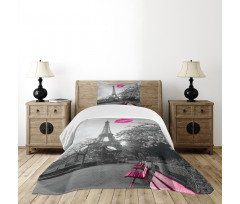 Romantic City and a Kiss Bedspread Set