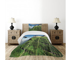 Bird Mountain Fly Bedspread Set