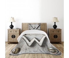 Uppercase W Industrial Bedspread Set